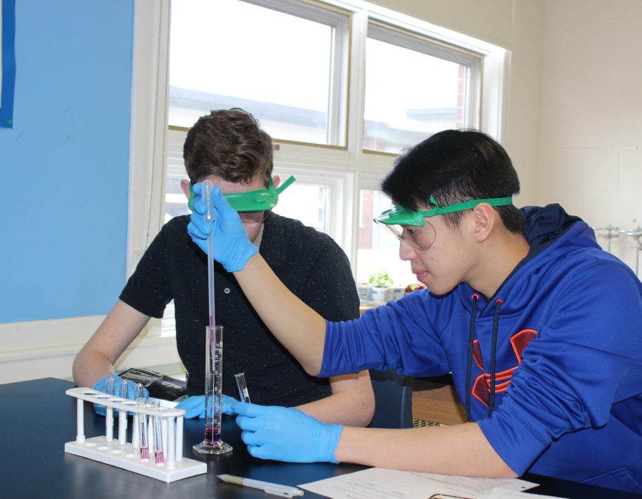 fredericton-christian-academy-escola-internacional-canada-HS Science - Chemistry